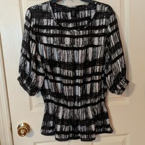 Apostrophe SM Black White EUC 3/4 Sleeve